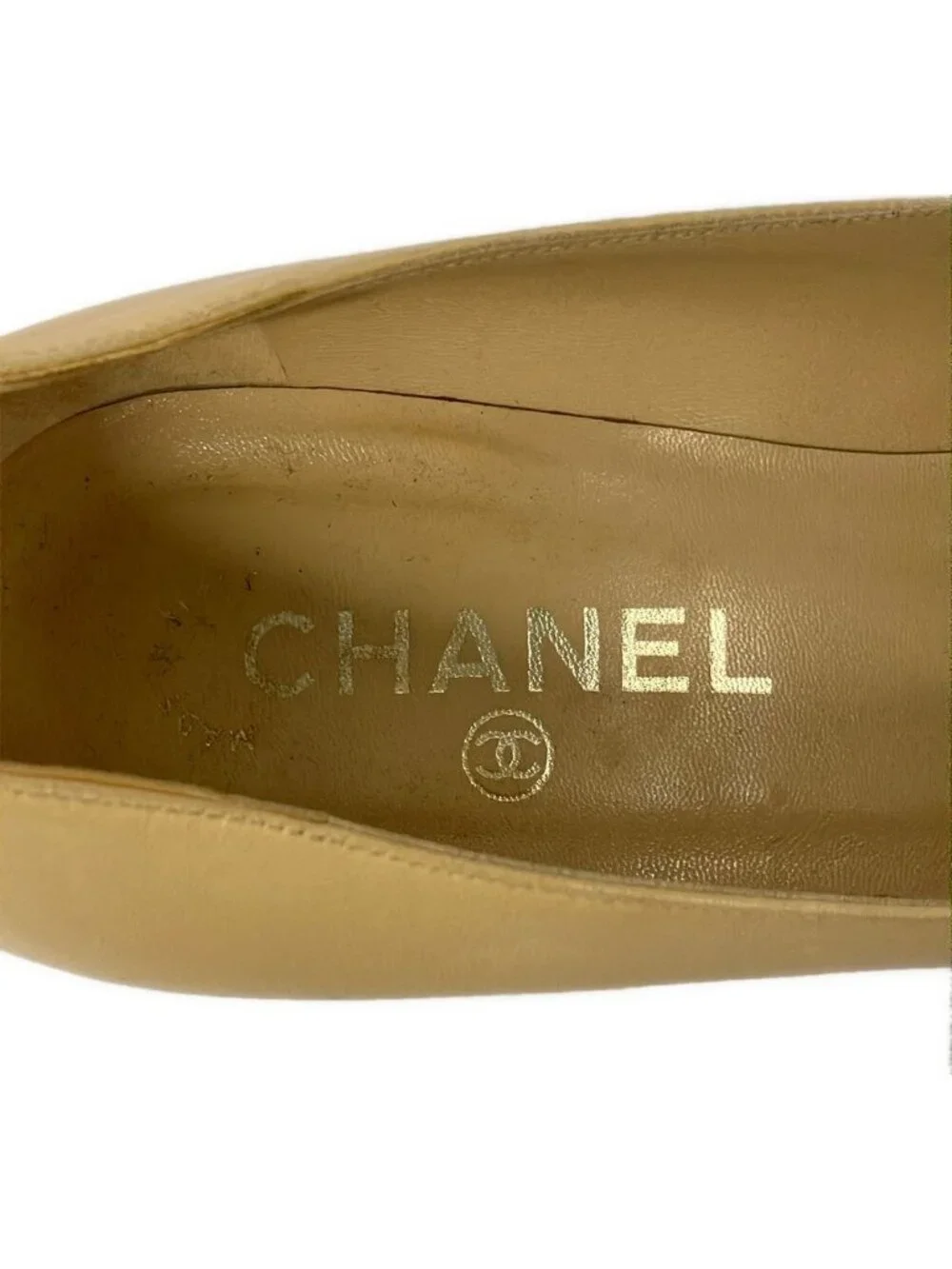 Chanel Pumps 37 C Beige Black Pearl Leather Heel